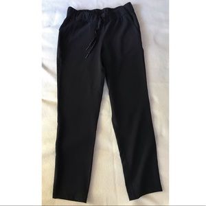 Lululemon On The Fly pant 7/8 *woven